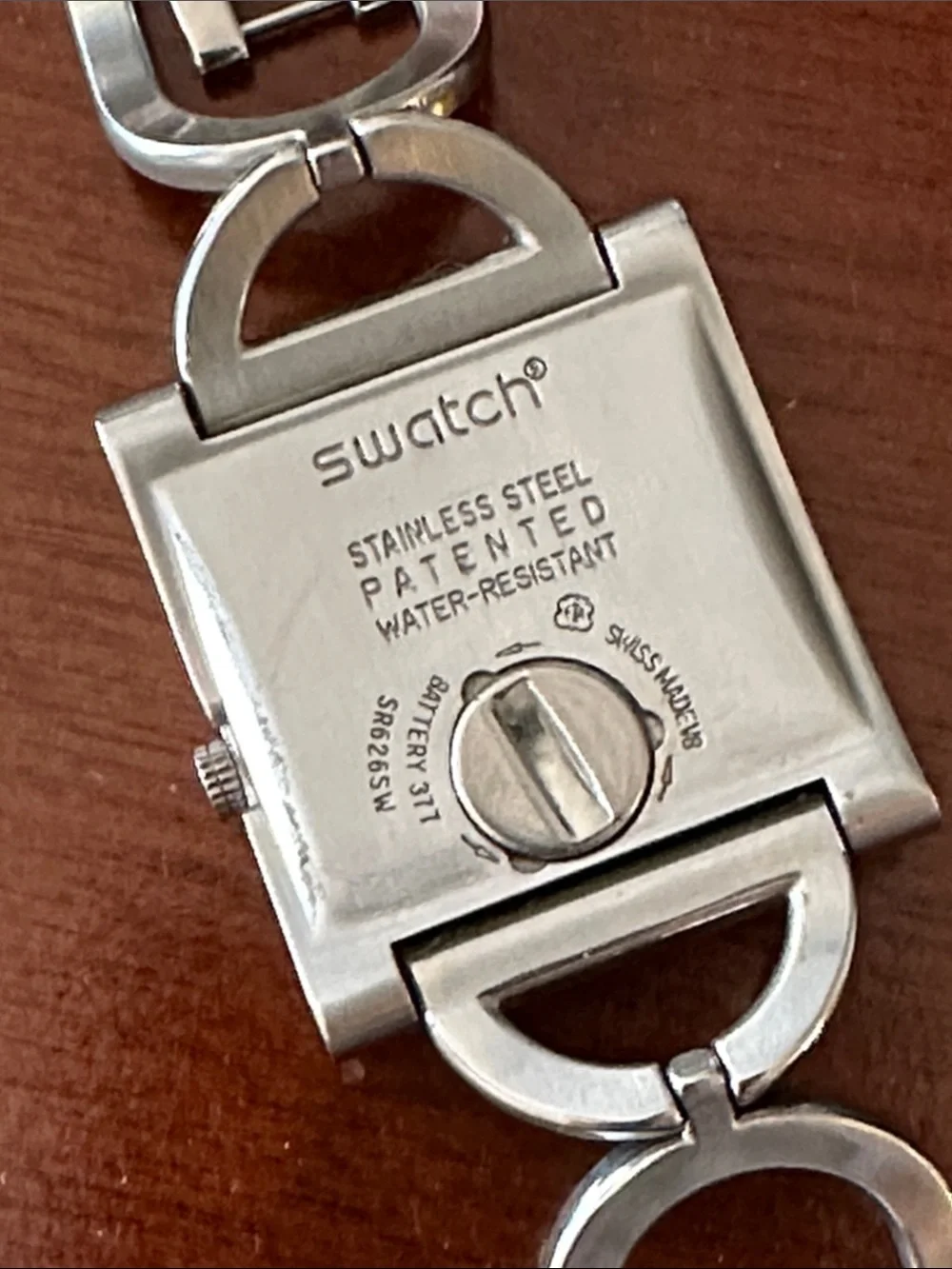 VGUC women’s Swatch Irony YUS122G Chain Me On lady’s square watch - Picture 5 of 6